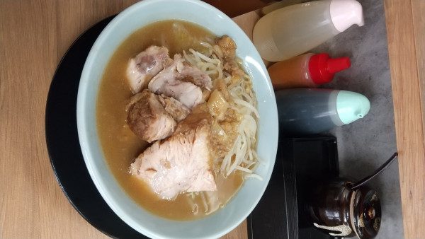 「ラーメン小」@俺の生きる道 入谷店の写真