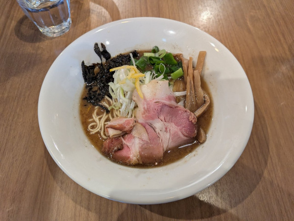 「醤油らーめん950円」@らーめん柊の写真