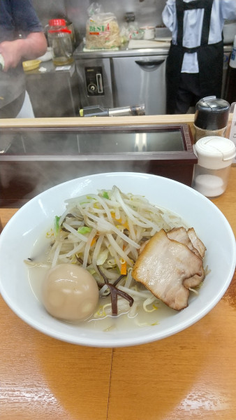 「鶏ブタ塩タンメン+味玉」@富白 御徒町本店の写真