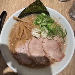 やりすぎ煮干しラーメン