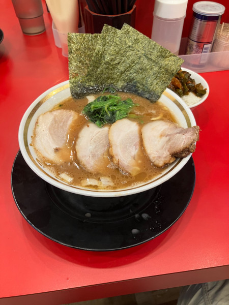 「煮豚チャーシュー麺　ライス✖️3」@大輝家直系 麺屋 旭の写真