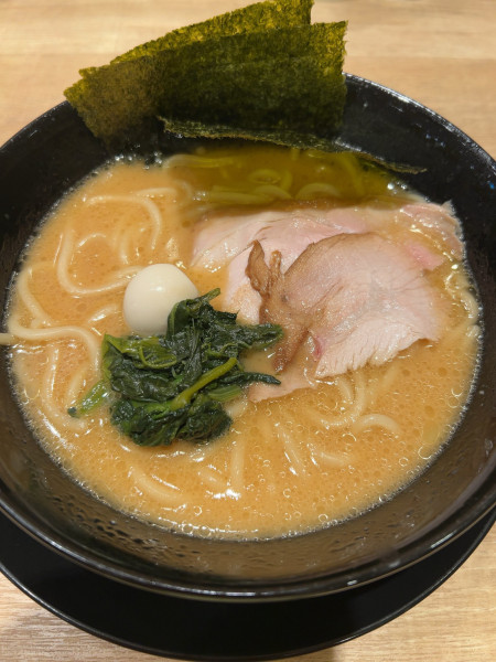 「ラーメン」@濃厚豚骨醤油ラーメン ふじ家の写真