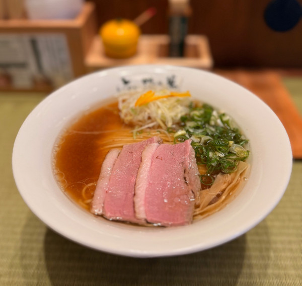 「ラーメン（￥1080）」@らーめん 鴨to葱 浅草店の写真