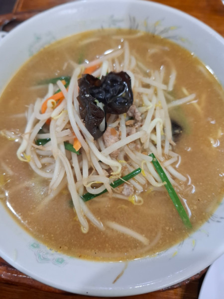 「みそラーメン８５０円」@天狗飯店の写真