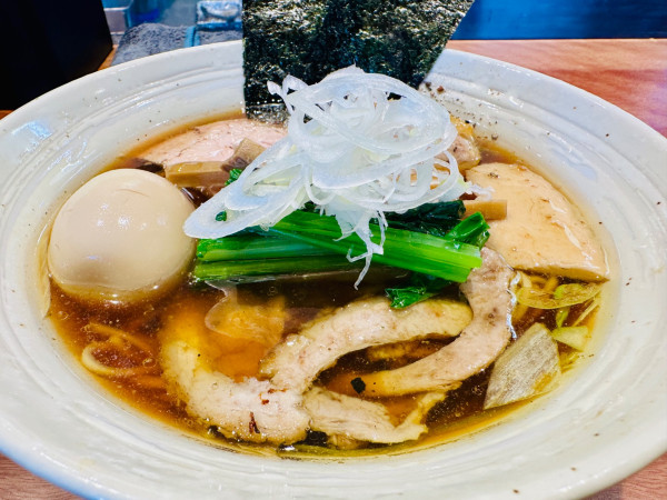 「特上醤油らぁ麺【2000円】」@麺屋 さくら井の写真