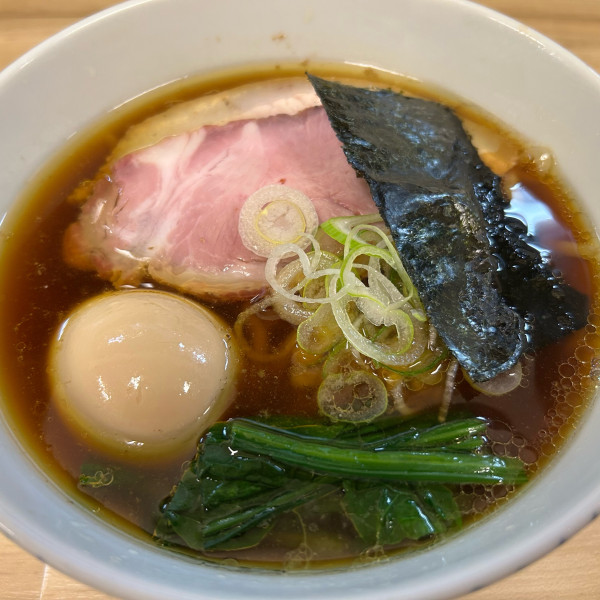 「醤油らぁ麺 味玉」@麺処 有彩の写真