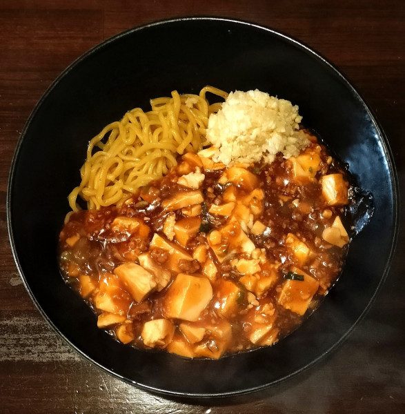 「麻婆らーめん 1000円＋にんにく 100円」@台湾担々らーめん 鳴子飯店の写真