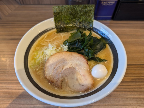 「オープン限定TSUKASAらーめん500円」@横濱とんこつTUKASA 蒲田店の写真