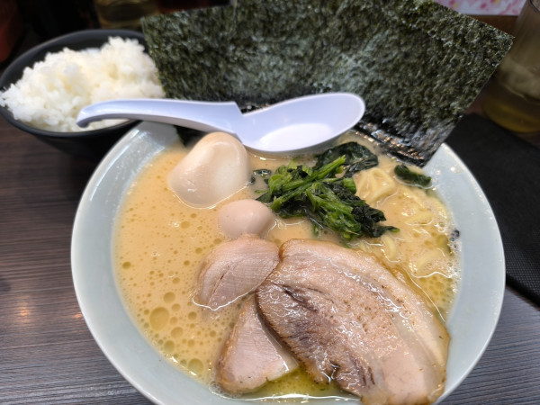 「魂心ラーメン」@横浜家系ラーメン 魂心家 厚木インター店の写真