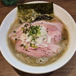 【限定】特濃煮干そば　1100円