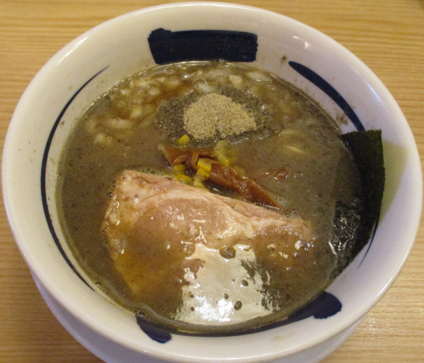 「<季節限定>煮干ラーメン 1000円」@つけ麺専門店 三田製麺所 池袋東口店の写真