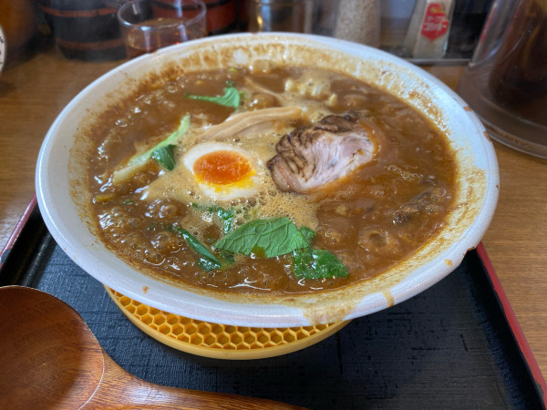 「豚骨カリーラーメン、中濃」@ラーメン猪太の写真