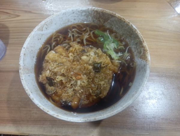「中華麺・並+かき揚げ天(¥500)」@そば処 二葉 神田駅南口店の写真