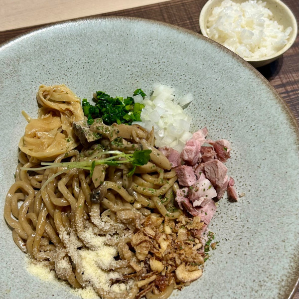 「茸のまぜそば（一口ライス付）」@Idouji 我孫子店の写真