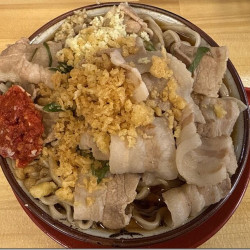 肉めん(無料トッピ:天カス・カラミ・ショウガ)1050円