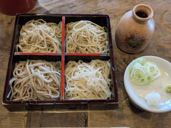 「四色そば1370円」@更科の写真