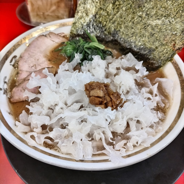 「ラーメン（￥900）＋白きくらげ（￥200）」@大輝家直系 麺屋 旭の写真