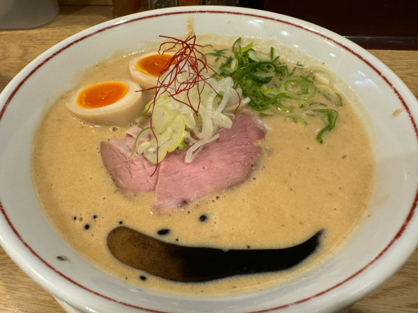 「味玉サバ白湯」@らーめん 香澄 中崎町店の写真