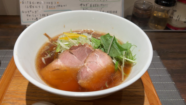 「二代目醤油ラーメン　1000円」@ラーメン どんぐりの写真