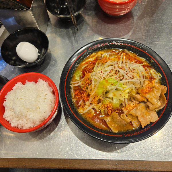 「紅らーめん」@麺創研 紅 府中の写真