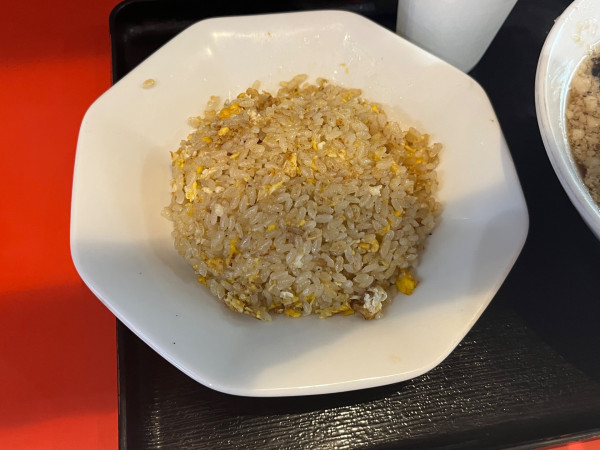 「半チャーハン」@ラーチャン家 バスセンター店の写真