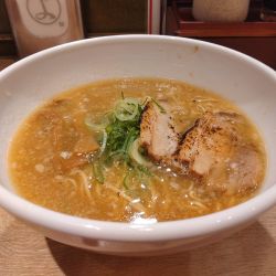 京都鶏ガラとんこつラーメン