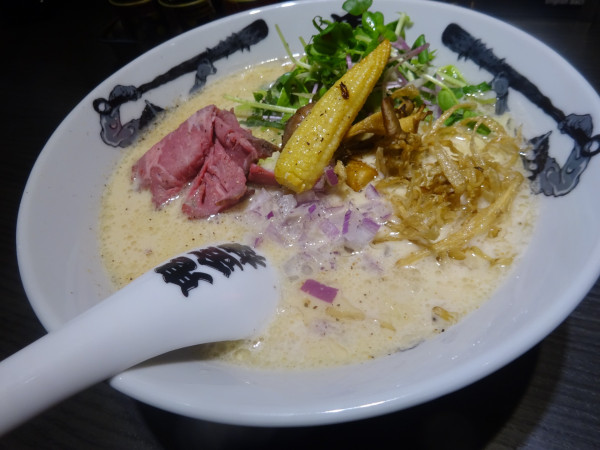 「牛骨らー麺 1,380円」@鬼金棒 Labの写真
