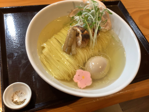 「味玉鶏そば（塩）1050円」@鶏出汁中華そば 珀寛流の写真