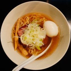 【水曜限定】牛骨魚介塩らぁ麺＋白い味玉＋プレミアムモルツ