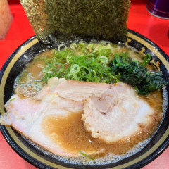 横濱家系ラーメン 鈴木家の画像