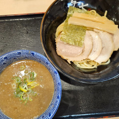 ラーメン与七 堅田店の画像