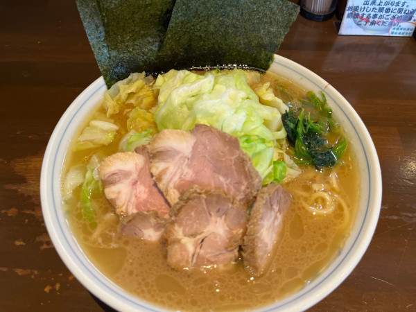 「キャベツチャーシューメン、麺中盛り、固め」@横浜家系ラーメン 中島家の写真