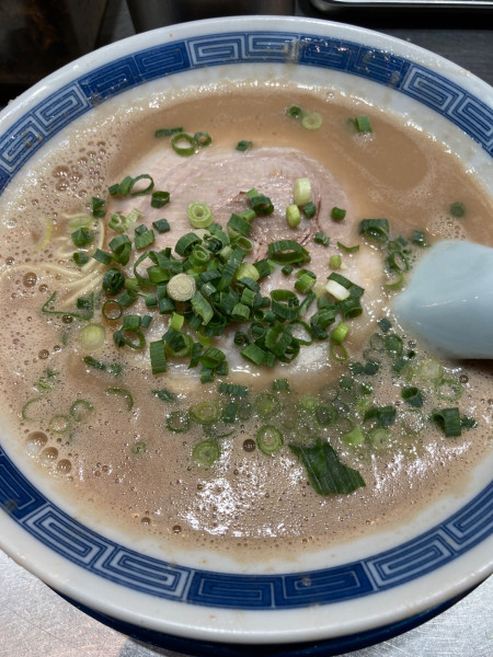 「熟成豚骨ラーメン」@箕輪家 中野旗艦店の写真