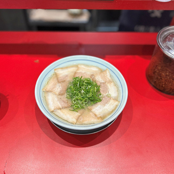「チャーシューメン」@本場博多ラーメン せまかっちゃん 神田店の写真