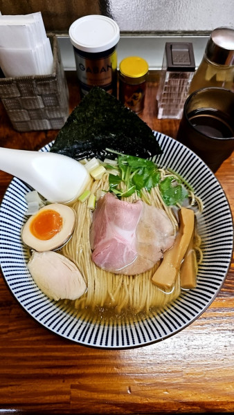 「煮干しそば白醤油950円大盛り150円」@中華そば よしかわの写真