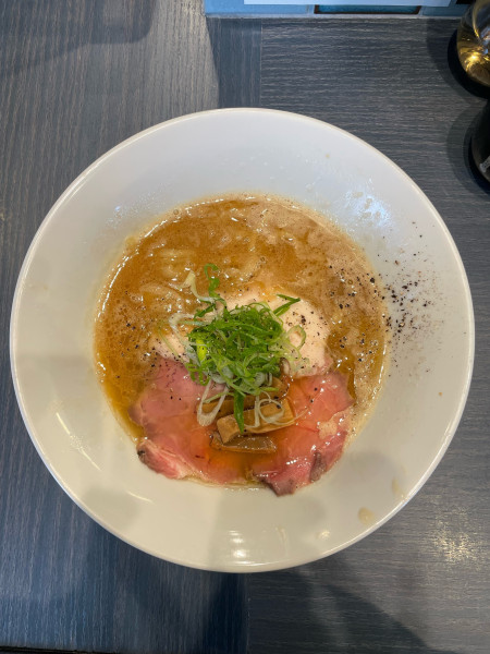 「濃厚醤油らーめん(1200円)太麺」@らーめんOrangeの写真