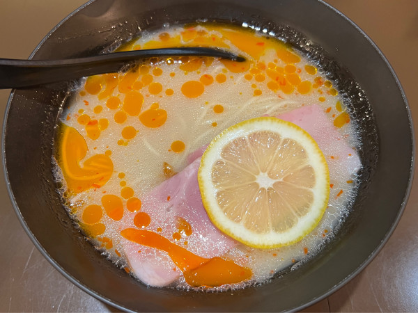 「辛ミルクmilk spicy」@OLD RAMENの写真