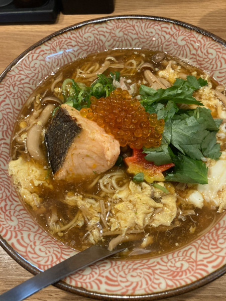 「【季節限定】鮭とイクラのラーメン」@麺昇 神の手の写真