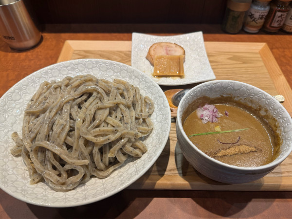 「御影つけめん中（カレーver）」@手打式特級多加水 御影麺 鏑矢の写真
