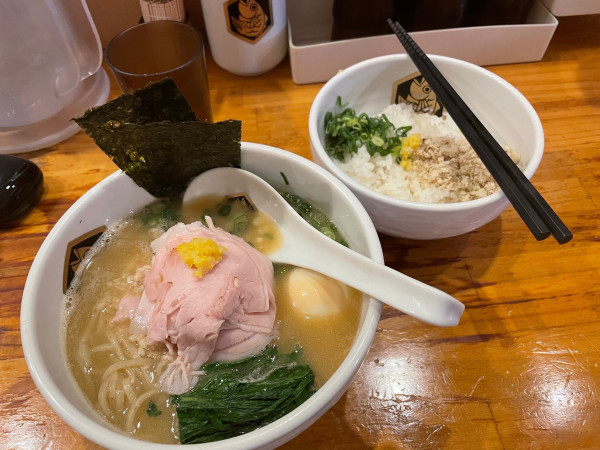 「特製濃厚真鯛らーめん+雑炊セット」@真鯛らーめん 麺魚の写真