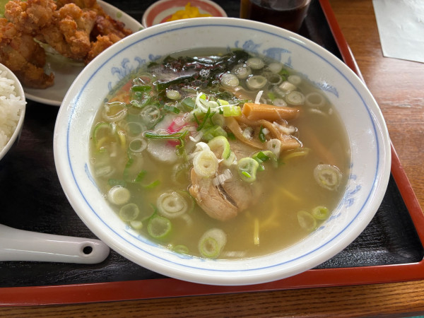 「唐揚げセット(塩ラーメン、ドリンク)(1200円)」@長春の写真