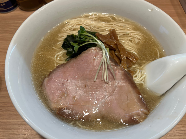 「塩らぁめん大盛固め1050円」@らぁめん 赤ふじの写真