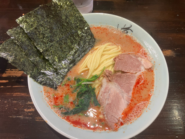 「赤ラーメンバリカタ970円」@らーめん 道の写真