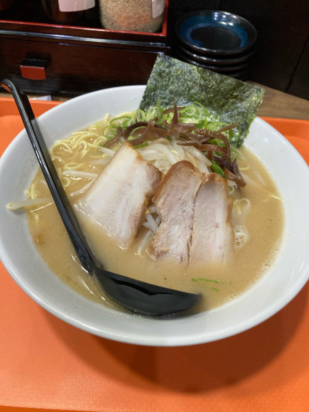 「並ラーメン・大盛（９３０円）」@かっちゃんの写真