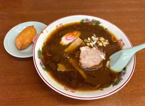 「カレーラーメン＋いなり寿司」@ますやの写真