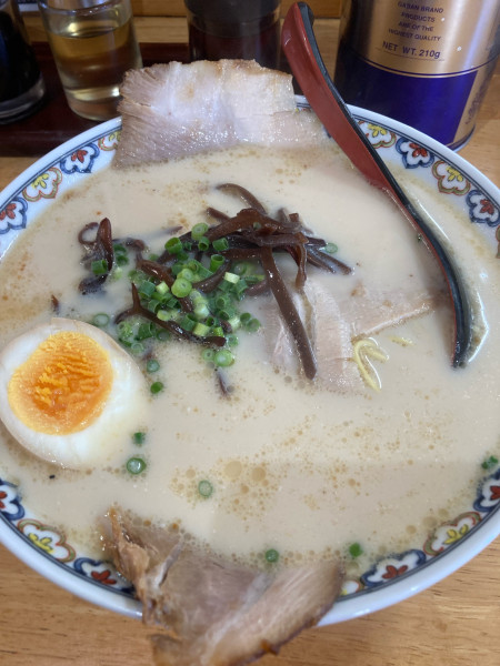 「いっちゃん豚骨900円」@ラーメンいっちゃん 琴別府店の写真
