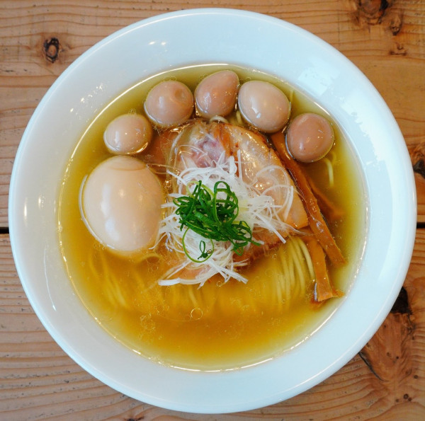 「味玉鶏ソバ潮＋うずらの味玉」@The Noodles & Saloon Kiriyaの写真