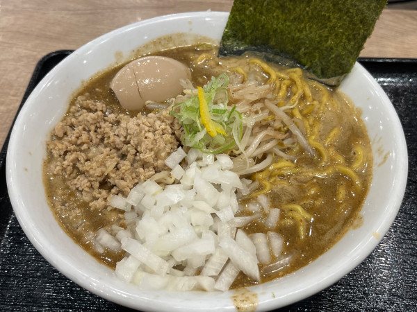 「濃厚煮干し味噌ラーメン＋味玉」@熟成味噌らーめん 寅ジローの写真