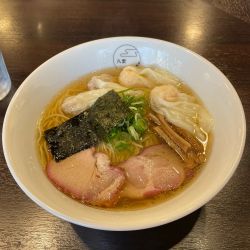特製ワンタン麺（ハーフ）白だし