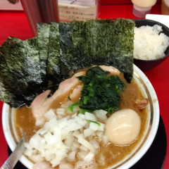 家系ラーメン王道家直伝 との丸家 松飛台店の画像